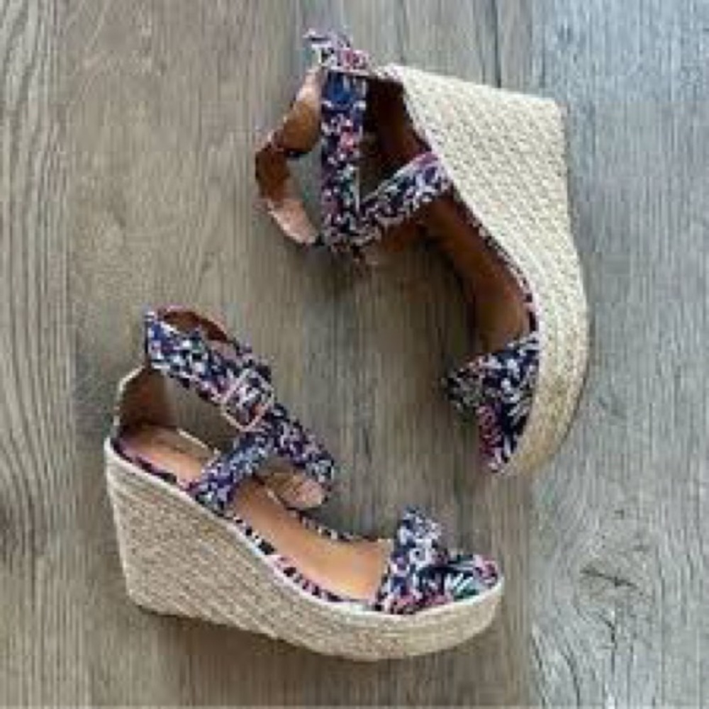 Charlotte Russe Tropical Print Wedge Sandals- 8